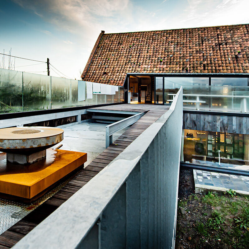 La Petite Courbe glazen terraswanden en glazen schuifdeur