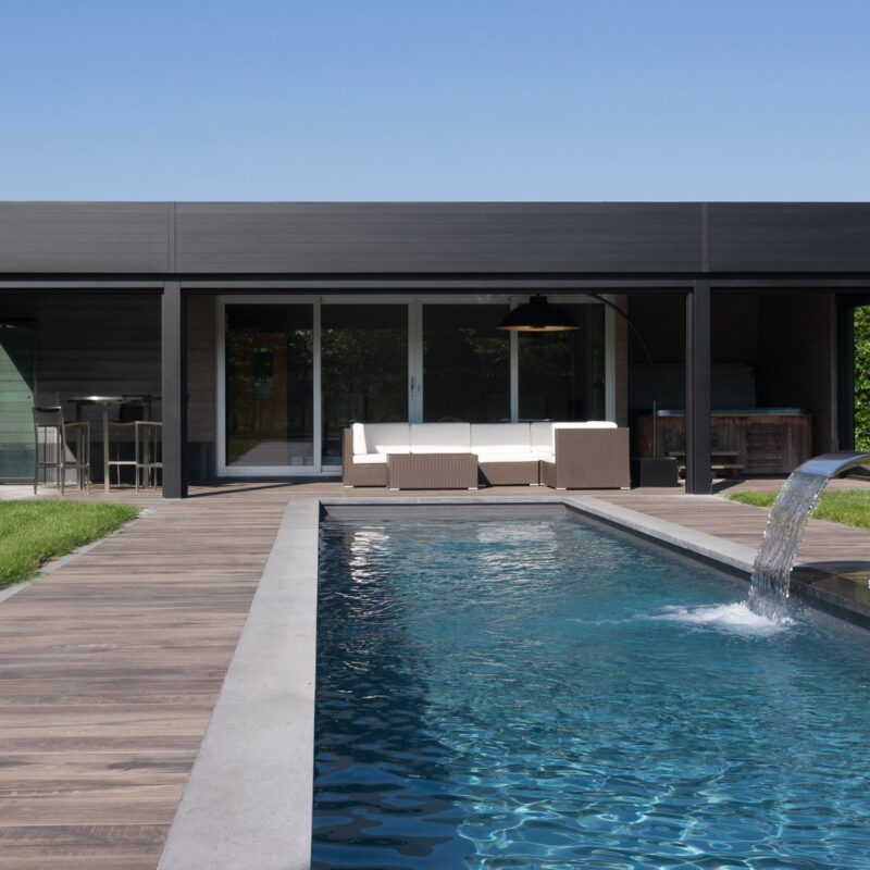 Poolhouse aluminium ieper