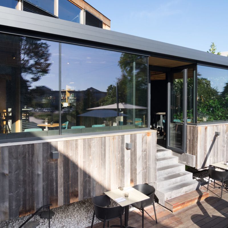 VDB brasserie en loungebar skov buggenhout moderne aanbouw veranda