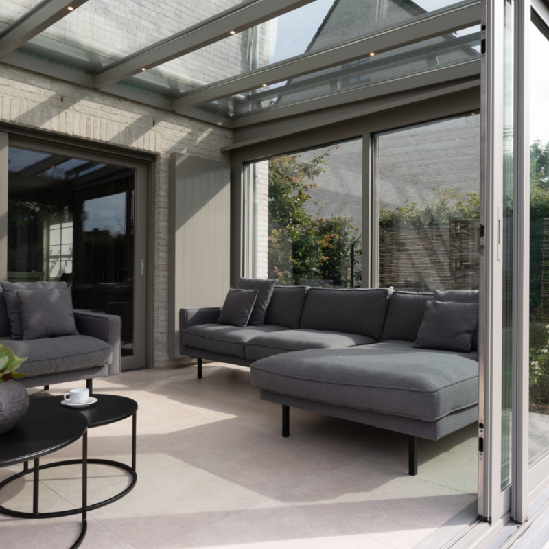 Veranda in landelijke stijl in Aalst 10