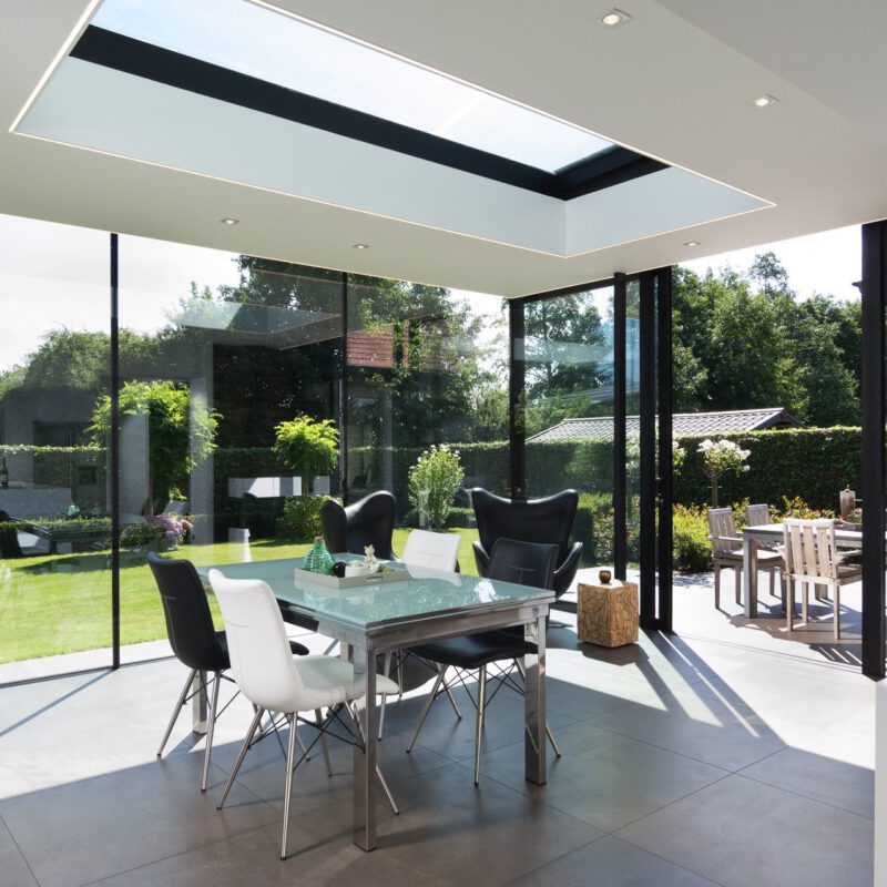 Izegem modern met keuken en eetplaats 10