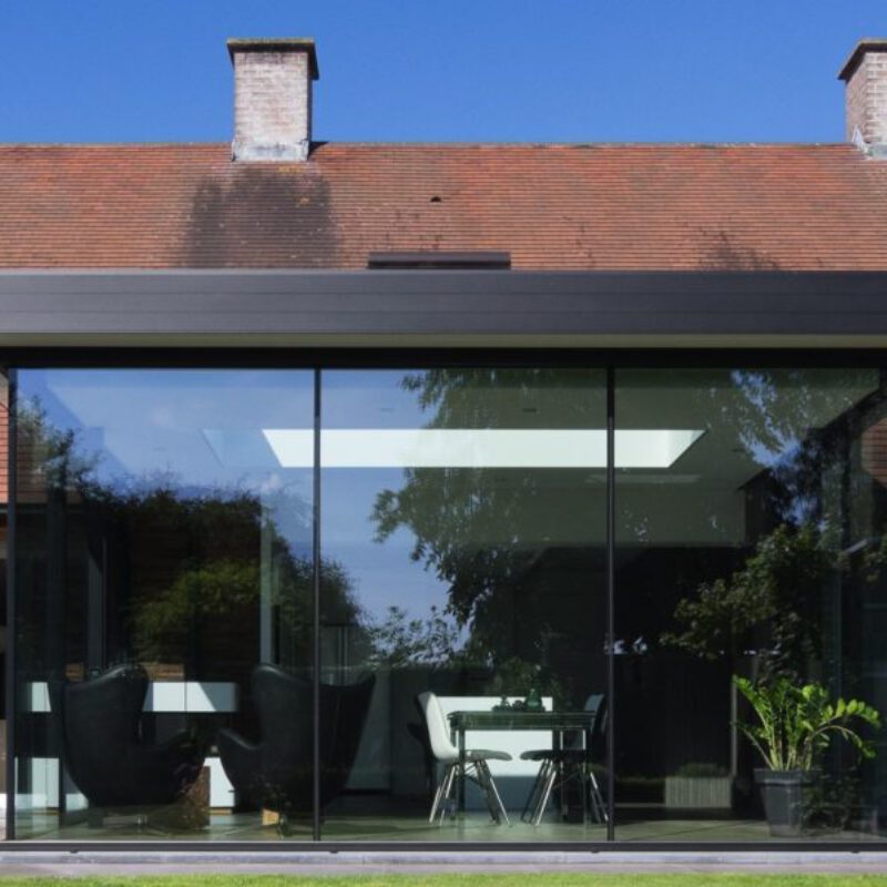 Izegem modern met keuken en eetplaats 7