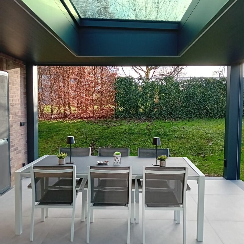Moderne aanbouw veranda met terrasoverkapping Sprimont