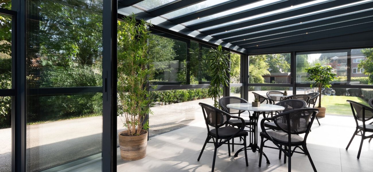 Horeca veranda met glazen dak en glazen terraswanden 9