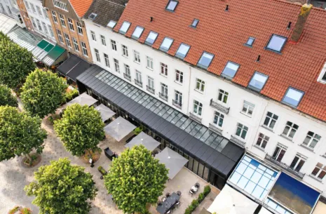 Horeca veranda Hotel Portinari Brugge bird eye view dak buiten
