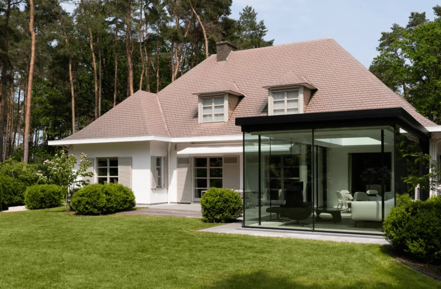 Moderne steel look veranda in Kruishoutem