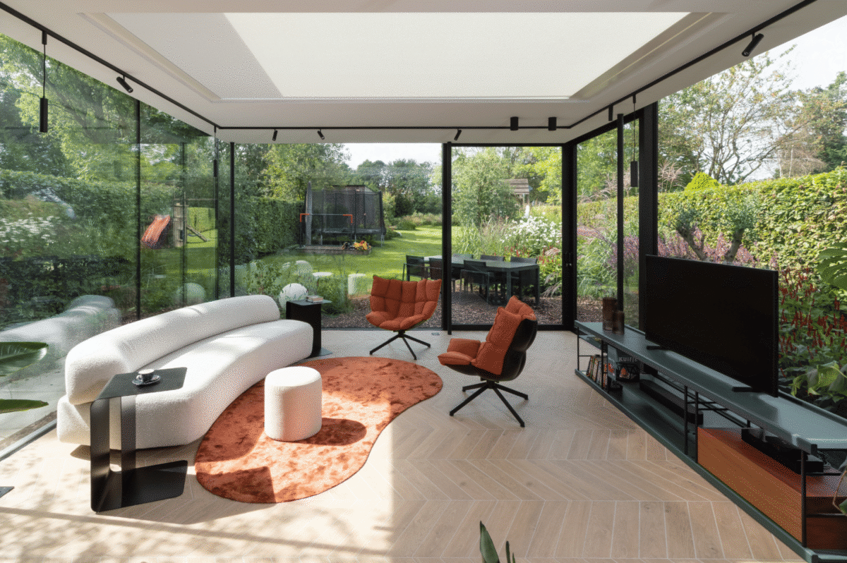 Moderne zwarte aanbouw veranda Dilbeek 5