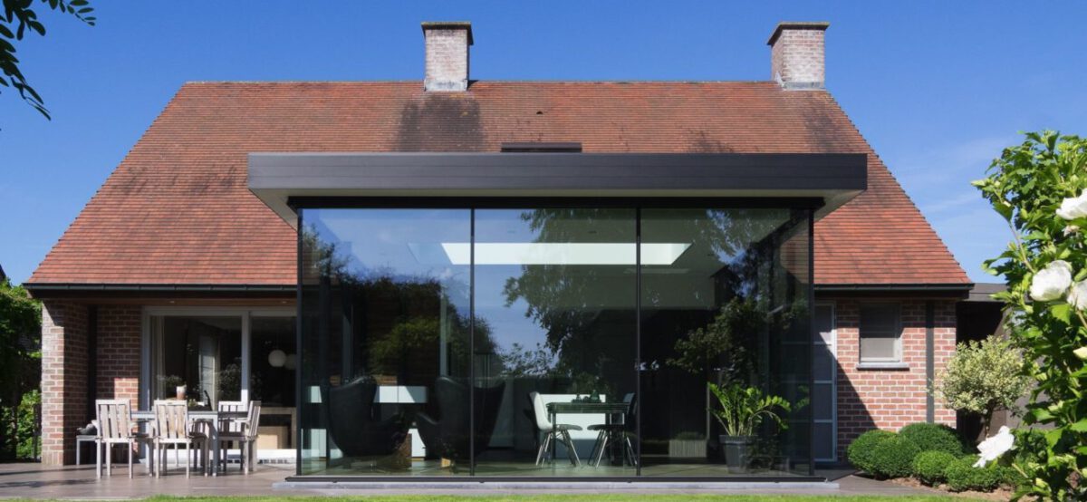 Izegem modern met keuken en eetplaats 7